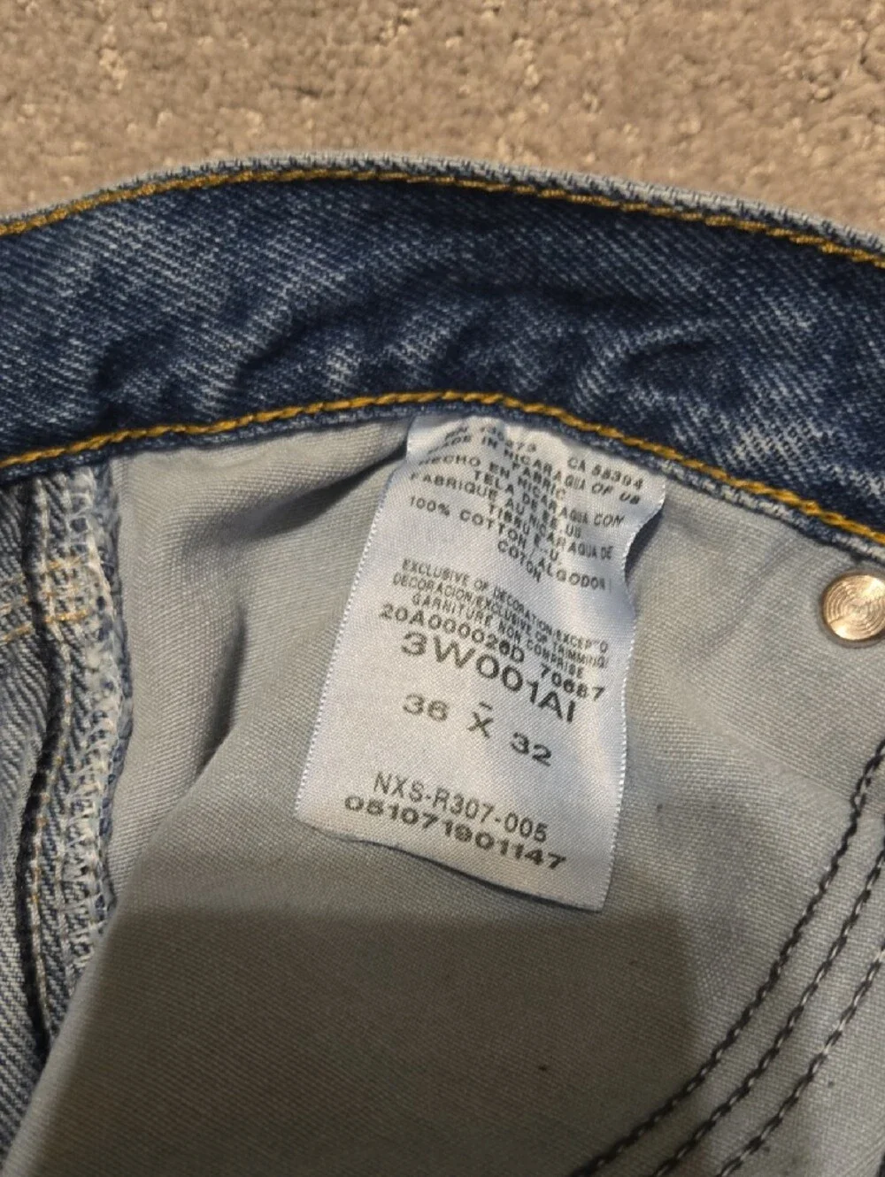 Wrangler Straight Leg Jeans in Light Blue Denim